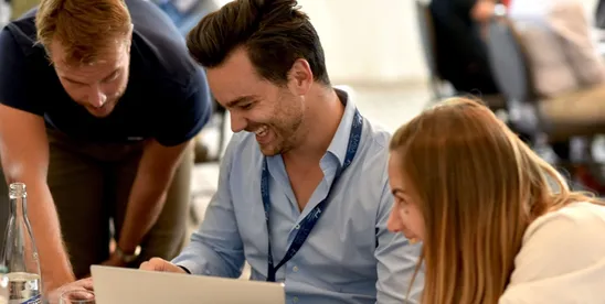 Participants of the Class of 2023 working together during the Introductory Week